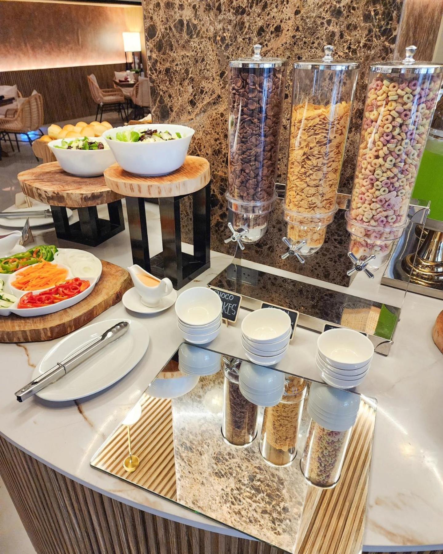 Elijah Hotel 다스마리냐스 외부 사진