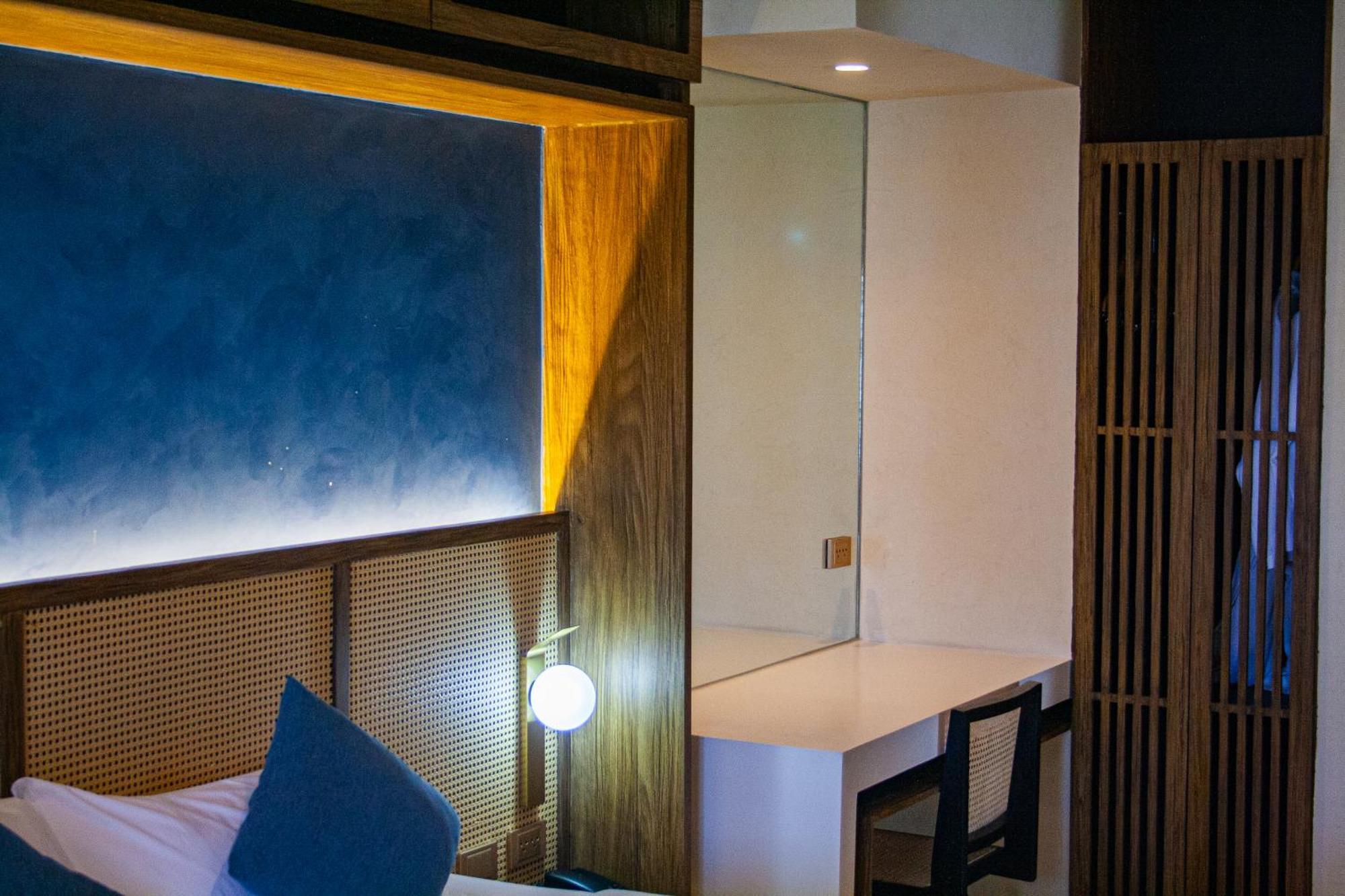 Elijah Hotel 다스마리냐스 외부 사진