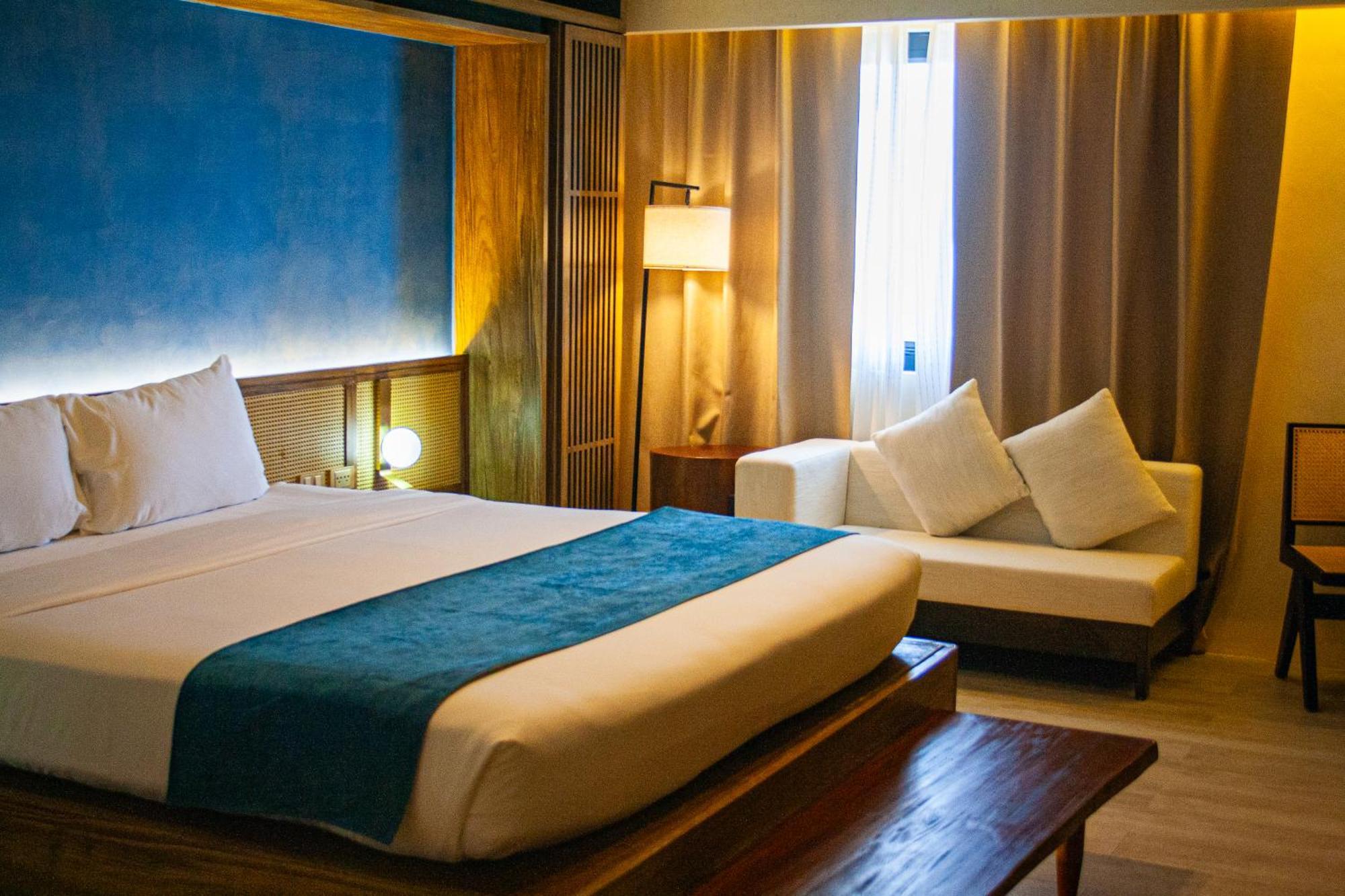 Elijah Hotel 다스마리냐스 외부 사진