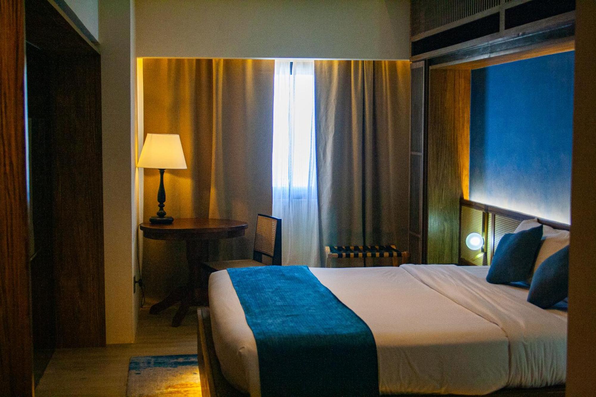 Elijah Hotel 다스마리냐스 외부 사진