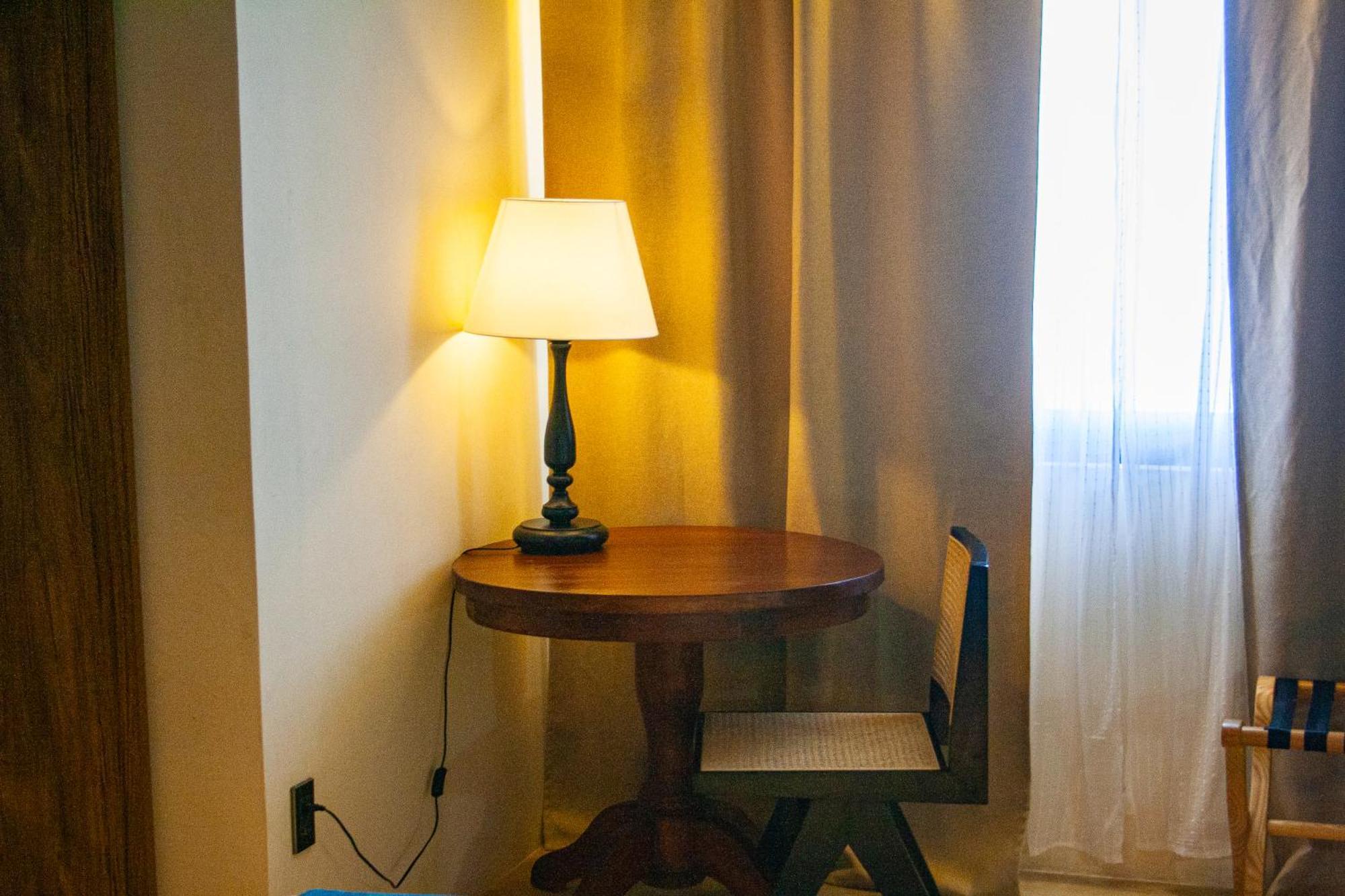 Elijah Hotel 다스마리냐스 외부 사진
